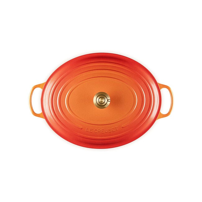 Signature Oval Dutch Oven with Crucible Knob