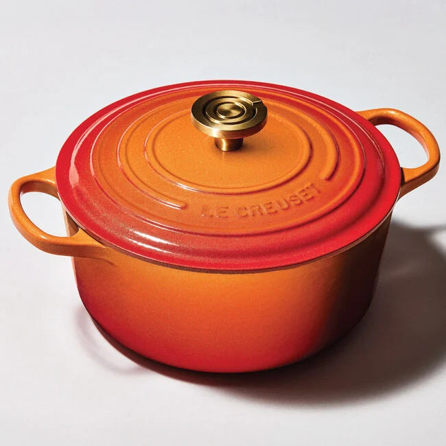 Signature Round Dutch Oven with Crucible Knob